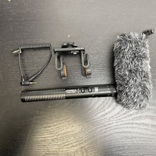 COMICA CVM-VM20 Super Cardioid Condenser Shotgun Microphone. USED