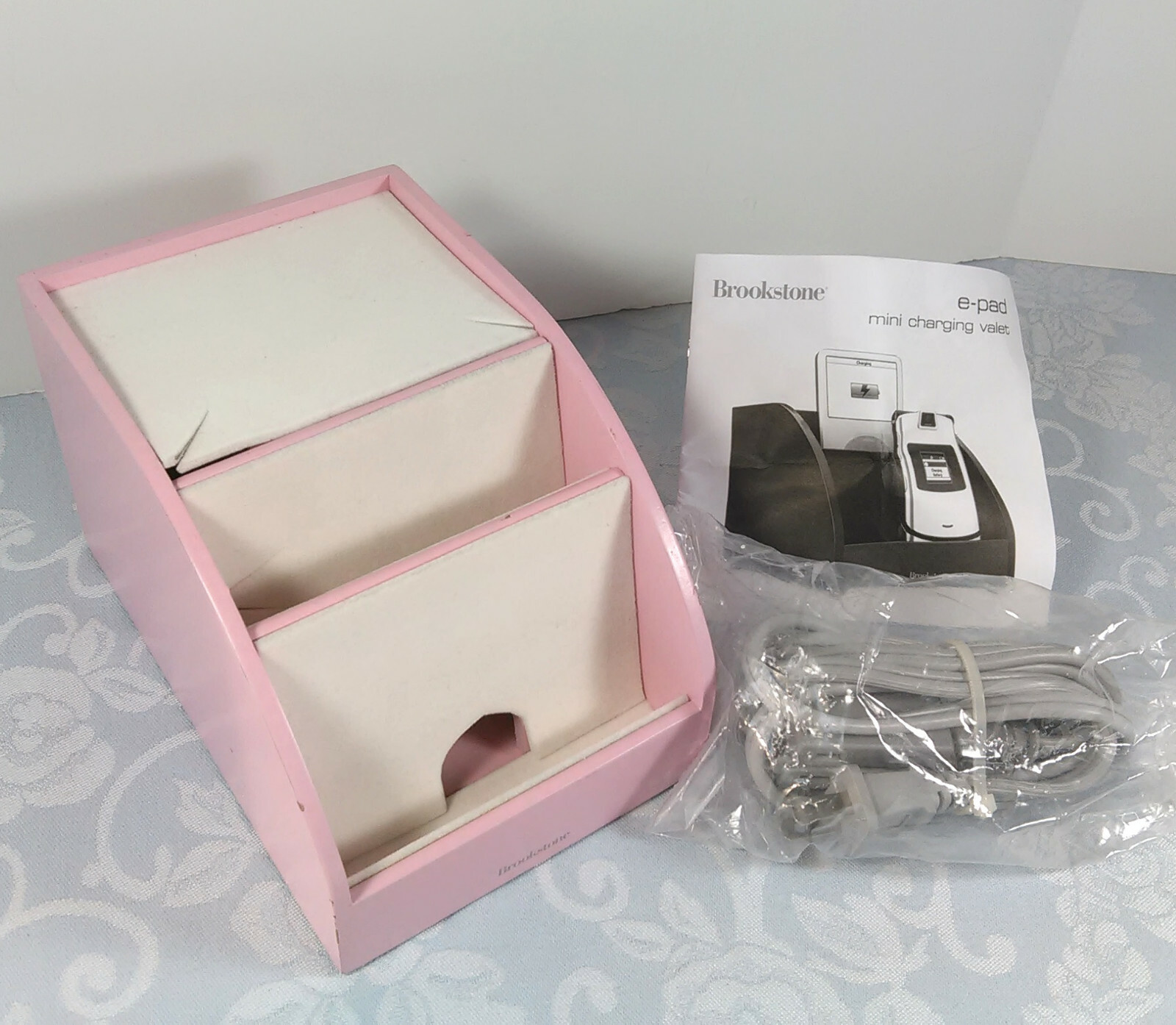Brookstone Girls Pink Epad mini Charging Valet Cell Phone Cradle Docking Station eBay
