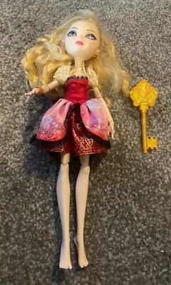 EVER AFTER HIGH DOLL APPLE WHITE