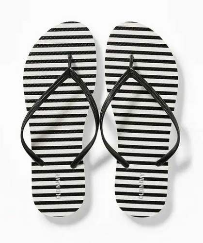 old navy black flip flops size 9