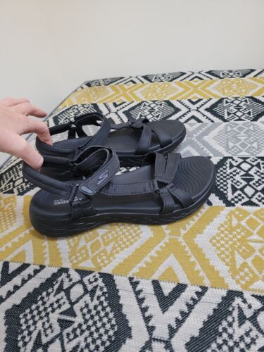 Sandalias para caminar ajustables negras Skechers On The Go para mujer talla 5 EU 38 - Imagen 3 de 17