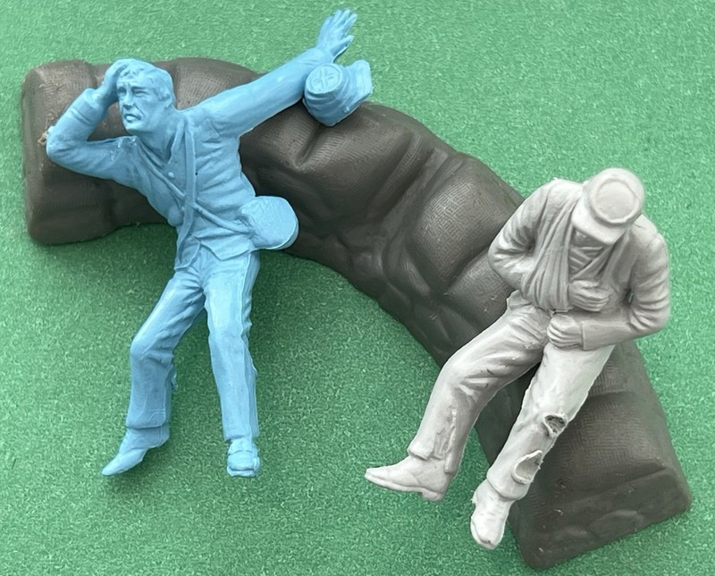 VTG. MARX GIANT BATTLE of BLUE & GRAY ORIGINAL (2) WOUNDED SOLDIERS & BUNKER !