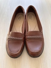 Clark  s Women  s Ultimate Comfort Loafer Cora Viola Brown Leather Shoe