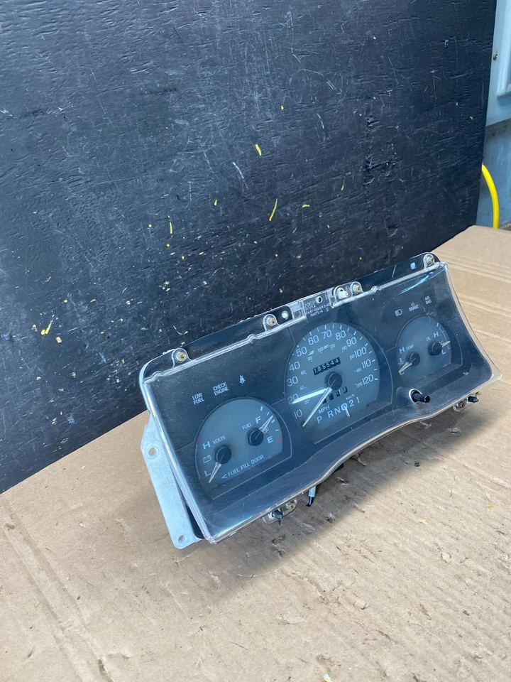 Ford Crown Victoria 1990 a 1997 velocímetro calibre de racimo R8878 DG Foto 2 de 4