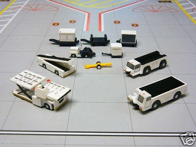 Gemini 200 Aircraft Support Vehicles 10 Pc Set G2APS451 1/200 Scale