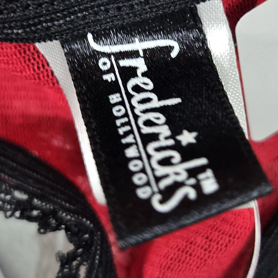 Frederick's Of Hollywood Women Panties Medium Black Thong Red Floral Lace NWT - Image 3 of 4