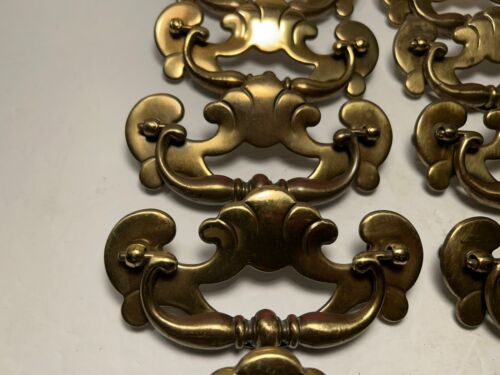Lot Of 17 Vintage KBC2 Keeler Brass Co. Brass Dresser Furniture Drawer Pulls - Picture 3 of 19