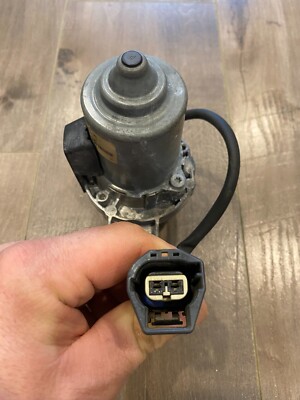 99-06 Volvo S80 Brake Vacuum Pump 30645454 OEM Y25 for sale