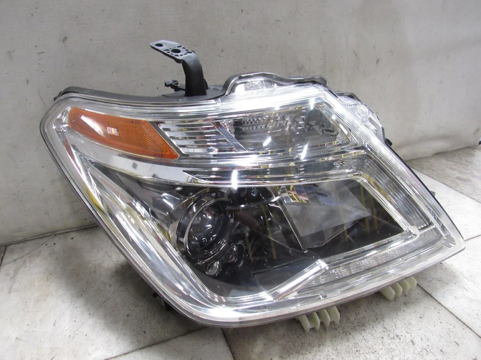 Faro derecho Nissan Armada 2017 2018 2019 2020 OEM 26010-5ZW0A Foto 3 de 4