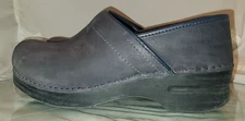 Womens Dansko Professional Clog Size 10.5-11 EU 41 Color: Black Oiled