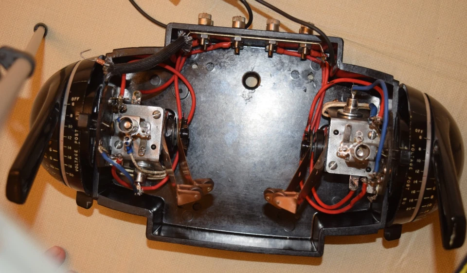 Fully Rebuilt, Refurbished, and Tested Lionel Postwar 275-Watt ZW Transformer - Image 2 of 4