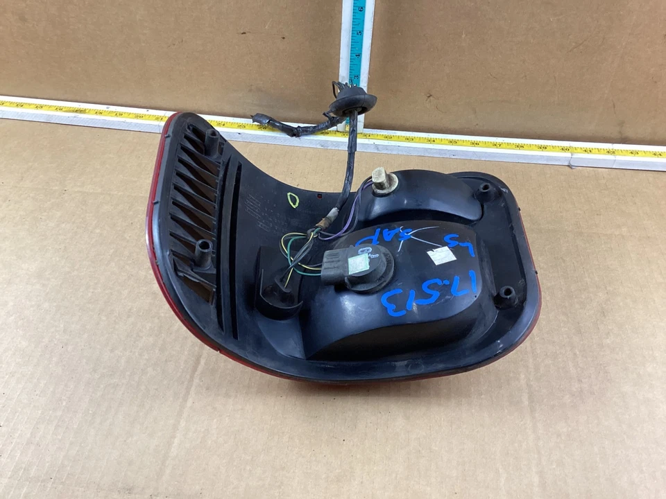 1995-2003 Dodge B1500 B3500 1500 Van Left Driver Side Tail Light 55076732 OEM - Image 4 of 4