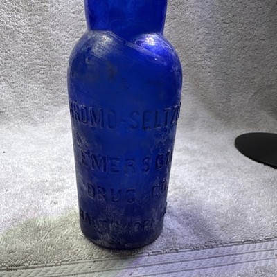 Bromo-Seltzer Emerson Drug Co Blue Glass Medicine Bottle Medicines & Cures