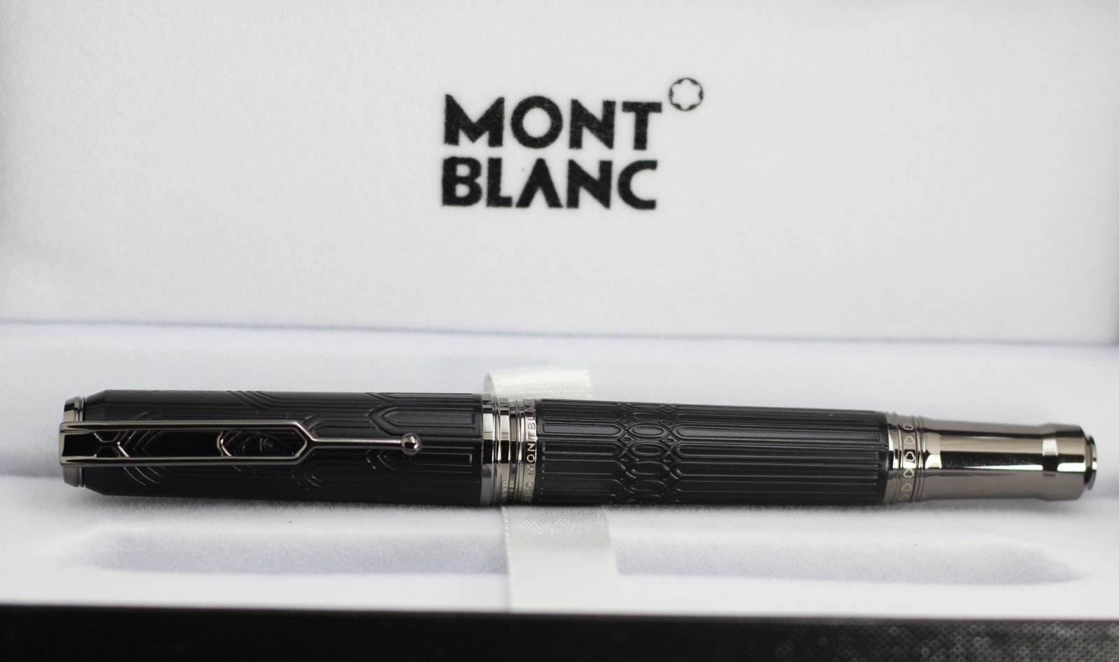 Montblanc Meisterstuck Star Walker Ballpoint Black Ink Pen In Black & Gray Body.