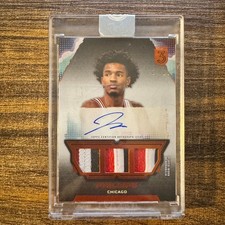 2023-24 Topps 3 Julian Phillips #TRA-JP Triple Relic Auto #24/25 CHI Bulls RC