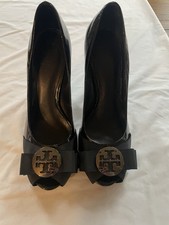 Tory Burch Black Patent Leather Peep Toe Bow Logo Pumps Size 8.5