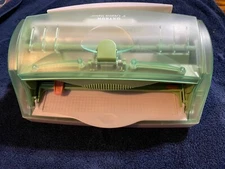 Xyron XRN900 9-Inch Creative Station Multi-Function Crafting System