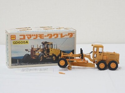 Diapet T-74 Komatsu GD605A Motor Grader 1/50 Japan Vintage Diecast
