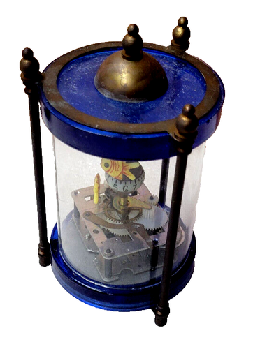 Interesting Cobalt Blue Glass Case & Double Animated Fish Clock - Picture 3 of 6