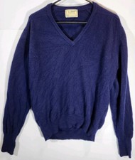 Vintage 1970s L.L. Bean 100% Virgin Lambswool V-Neck Sweater Large Navy USA Made