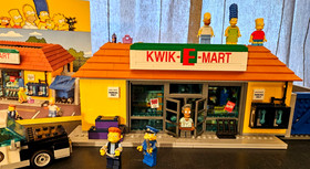 LEGO 71016 The Simpsons Kwik E Mart Complete + Instructions Original LEGO