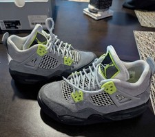 Size 4 GS - Jordan 4 Retro SE Mid Neon 95