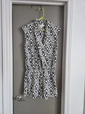 Collective Concepts Sleeveless Black and White Geometric Print Short Romper LG