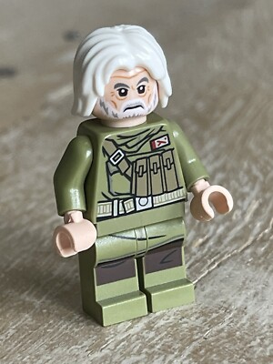 LEGO Admiral Ematt minifigure (sw0891) from 75202 Defense of Crait, new
