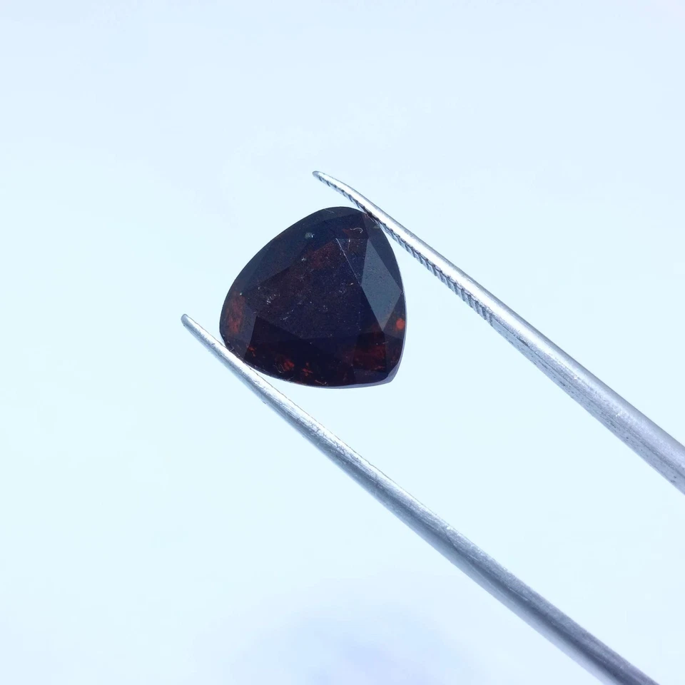 10.4 Carats Trillion Shape Fine Step Cut Red Color Natural Pyrope Garnet - Image 2 of 4
