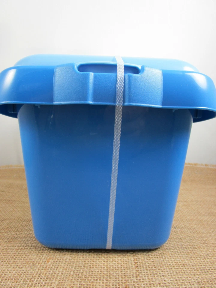 LEGO Blue Storage Box Better Building More Fun #6161 Retired 2006 221 pc - Image 3 of 4