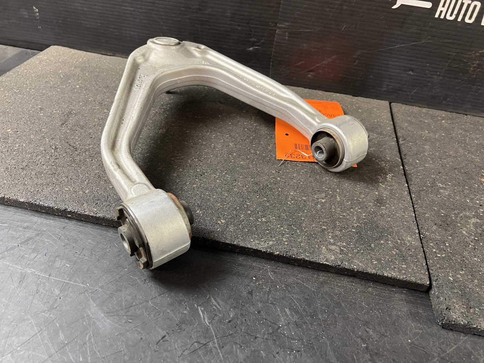 14-21 MASERATI GHIBLI FRONT LEFT UPPER CONTROL ARM 16K MILES GRANSPORT SQ4