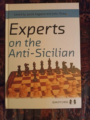 Schach: EXPERTS ON THE ANTI-SICILIAN (Hardcover)