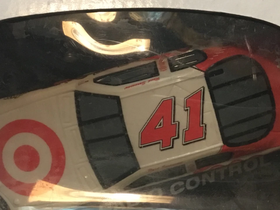 NASCAR #41 2006 radiocontrolado Target Reed Sorenson escala 1:32 fundido a presión --nuevo Foto 4 de 4