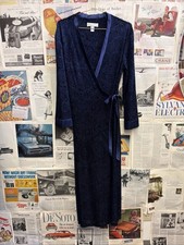 Oscar De La Renta Semi Sheer Devor  Wrap/ Robe Size Small Loungewear
