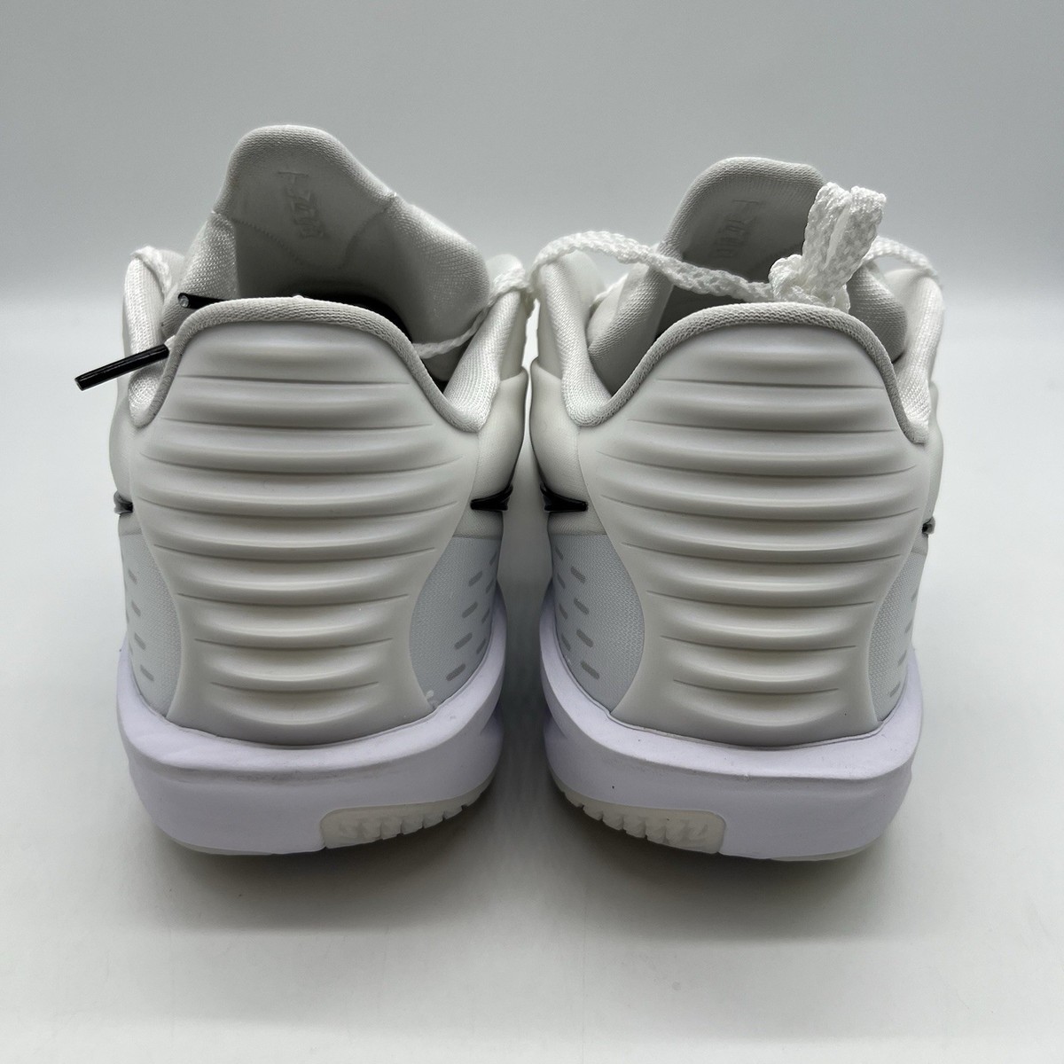 Nike Air Zoom GT Cut 3 Turbo White Metallic Silver HV9918 101 - Men\'s Size 9 Nike GT Cut 3 Turbo White Metallic HV9918-101 | SneakerFiles main image 3