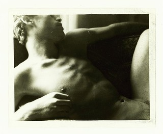 VTG 1982 MALE PHYSIQUE STUDY EXPRESSIVE ARTISTIC STUDIO TORSO PHOTO GAY INTEREST