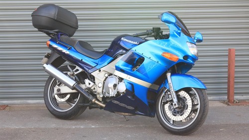 Kawasaki ZZR600 ZX600-E6 2001 - Picture 2 of 24