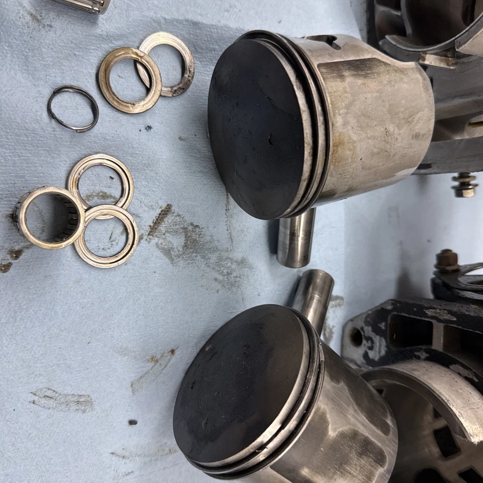 Arctic Cat Wildcat 700 1993 1994 motor EFI mag y toma de fuerza jarras cilindros pistones Foto 2 de 4