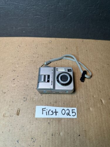 Kodak EasyShare C533 5.0MP Digital Camera - Silver Ships Fast!!! - Photo 1/9