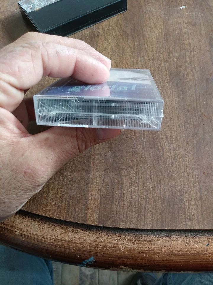 Gloria Estefan Gloria SEALED!!! Cassette Tape Epic Records Don't Stop Cuba Libre - Image 4 of 4