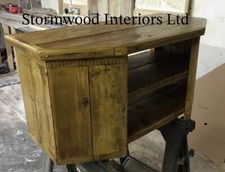 MASSANFERTIGUNG TV-UNTERHALTUNGSSTÄNDER STORMWOOD INTERIOR LTD