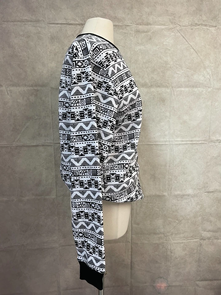 Suéter Southpole Mujer Talla L Blanco Negro Estampado Tribal Manga Raglán Pullover Foto 4 de 4