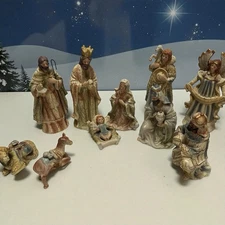 Nativity Set 10 Piece Resin With Crackle Finish Christmas Baby Jesus Manger EUC.