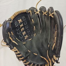 Louisville Slugger KHBG9 13.5" RHT Players Series Baseball Softball Glove As Is