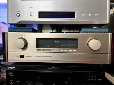 ACCUPHASE C-270 Stereo Preamplifier