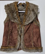 Cejon Faux Fur and Suede Vest Women's Size Medium