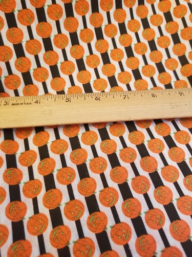 Halloween Pumpkins Fabric 44" x 1 13" ~ Over 3 Yards! Autumn Fall Jack O Lantern - Picture 2 of 4