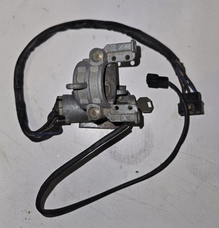 Cerradura de encendido OEM Mitsubishi Montero 84-90 otros ver Desc. Foto 3 de 4