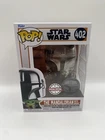 Funko Pop THE MANDALORIAN WITH GROGU AND PIN Special Edition Star Wars #402