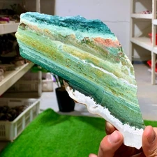 229G Natural green moss agate crystal raw stone flakes quart specimen